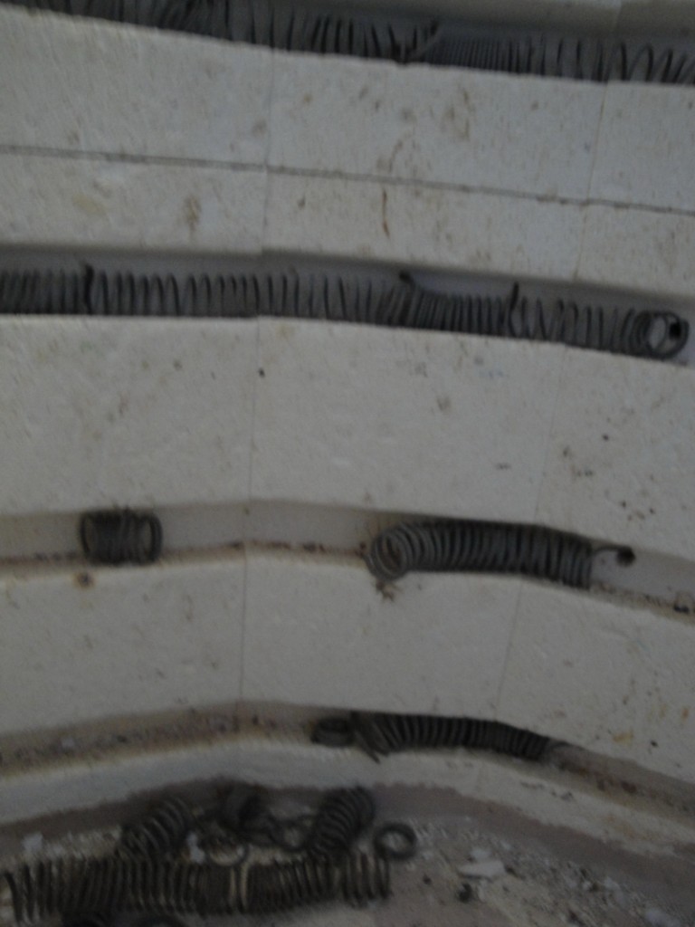 Résistance four usée cassée